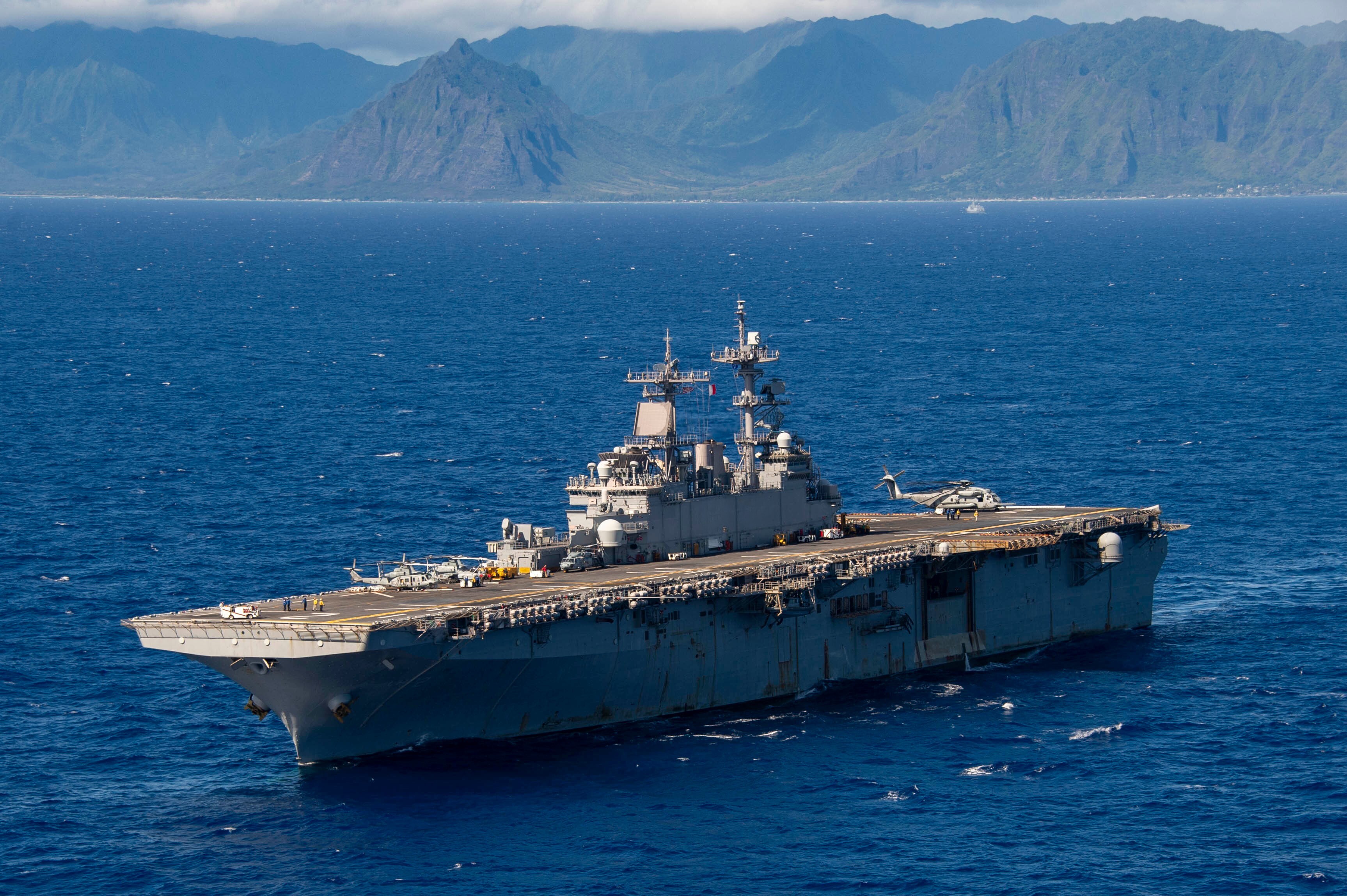 USS Essex Conducts Amphibious Assault Operations During RIMPAC 2022 - PO2 Donita Burke